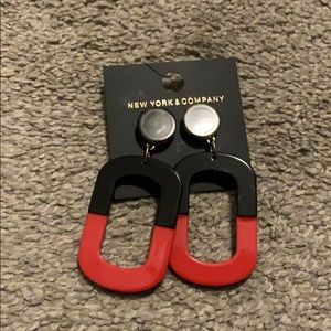 NWT New York and company earrings